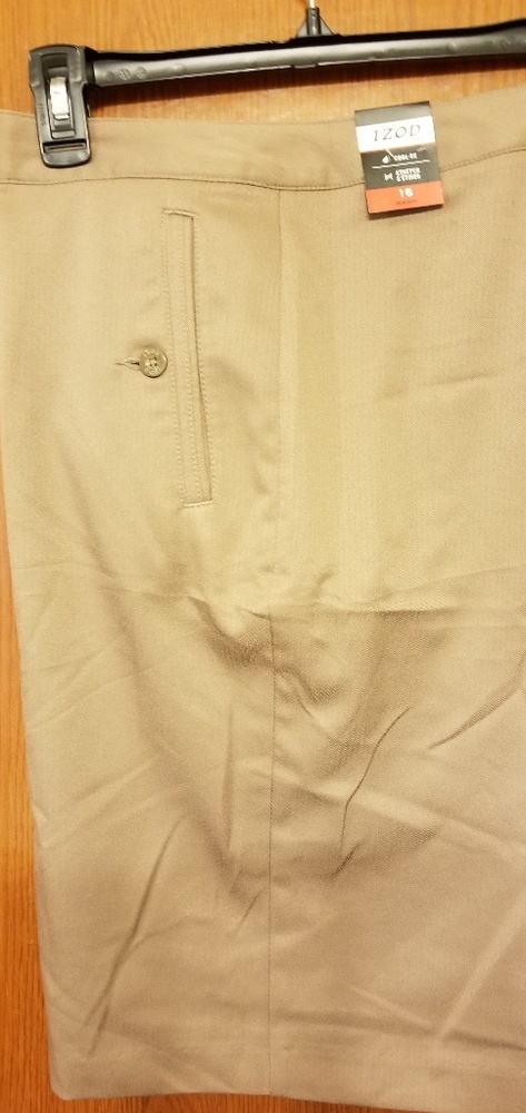 Izod NWT size 16 womens shorts